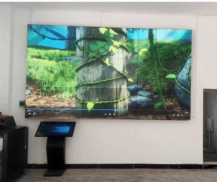 Guangdong Maoming 55 inch 1.8 seam LCD splicing screen 3 * 3 successfully delivered